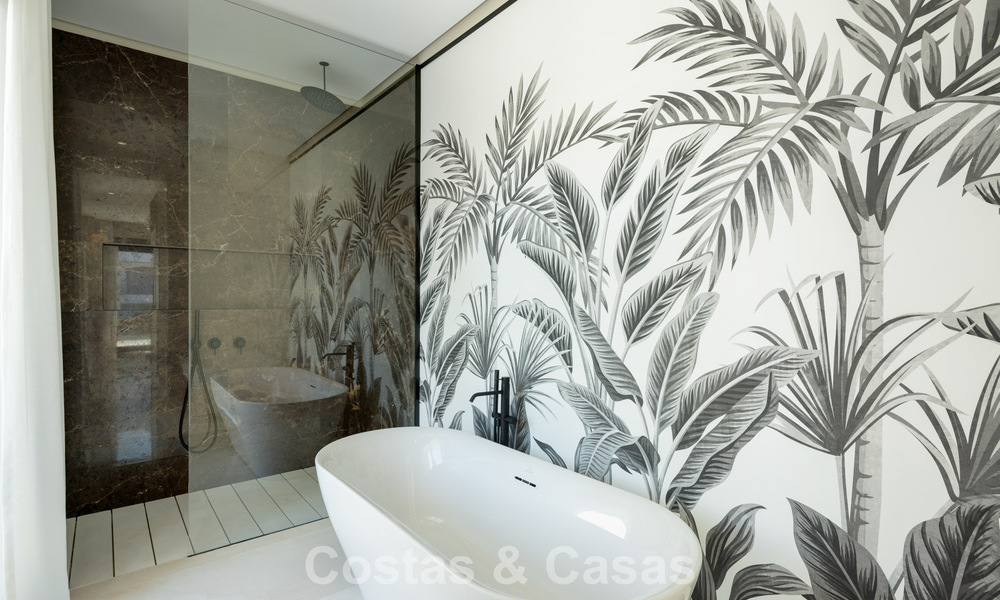 Geavanceerde designvilla te koop op een steenworp van de golfbaan, in het hart- van Nueva Andalucia, Marbella 798436