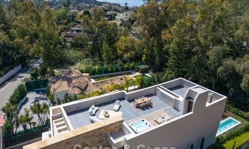 Geavanceerde designvilla te koop op een steenworp van de golfbaan, in het hart- van Nueva Andalucia, Marbella 798452