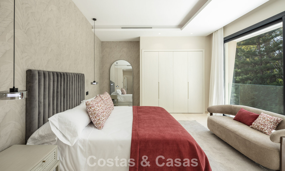 Geavanceerde designvilla te koop op een steenworp van de golfbaan, in het hart- van Nueva Andalucia, Marbella 798465