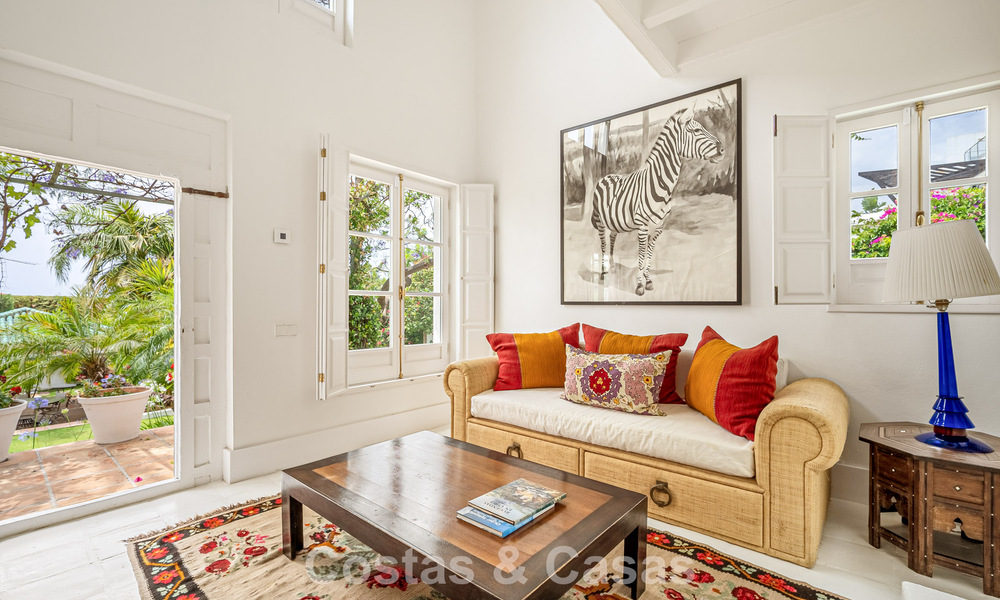 Statige luxevilla in een klassiek mediterrane bouwstijl en met prachtige siertuinen te koop in Sierra Blanca, Marbella 798470