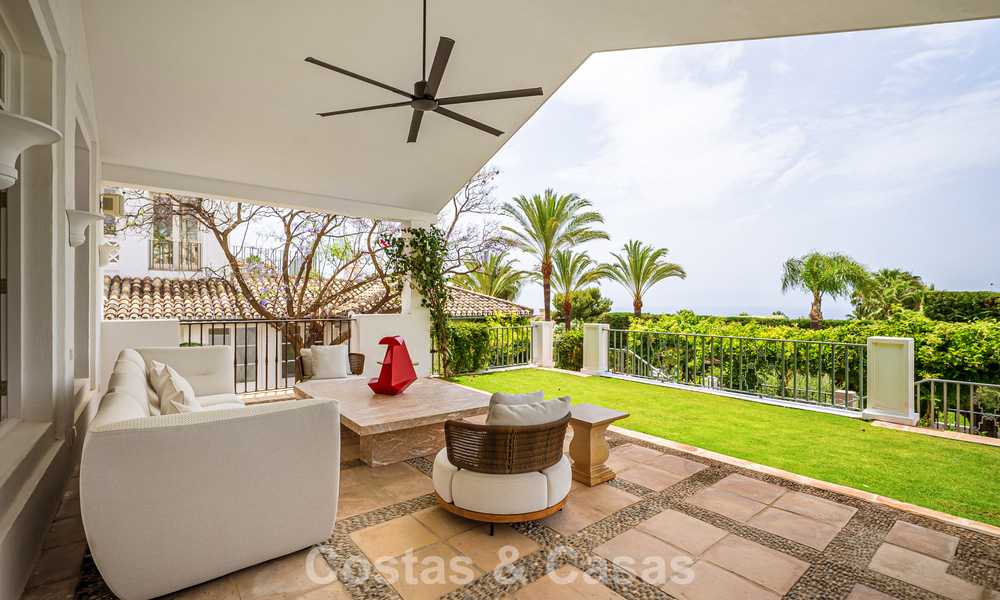 Statige luxevilla in een klassiek mediterrane bouwstijl en met prachtige siertuinen te koop in Sierra Blanca, Marbella 798486