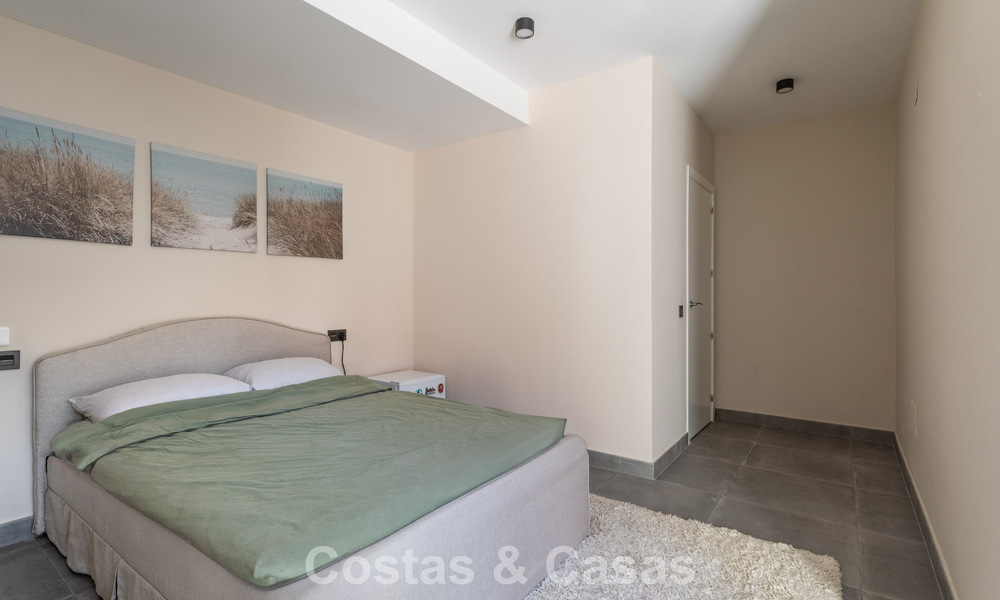 Prachtig gerenoveerde, modern-mediterrane villa met zeezicht te koop in Benahavis - Marbella 798531