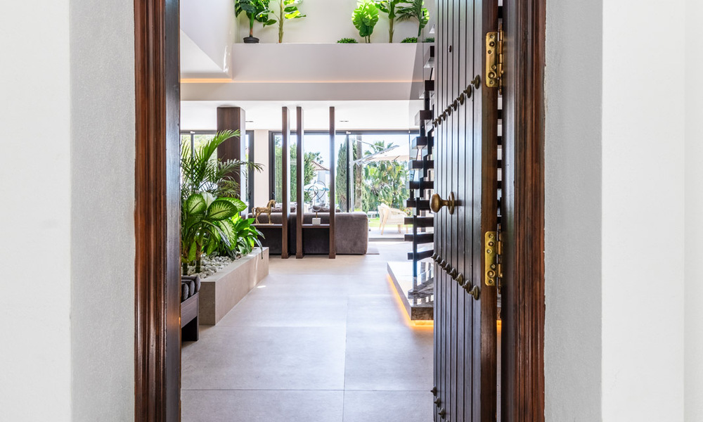Prachtig gerenoveerde, modern-mediterrane villa met zeezicht te koop in Benahavis - Marbella 798534