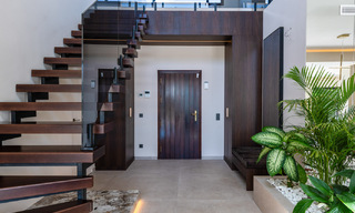 Prachtig gerenoveerde, modern-mediterrane villa met zeezicht te koop in Benahavis - Marbella 798571 