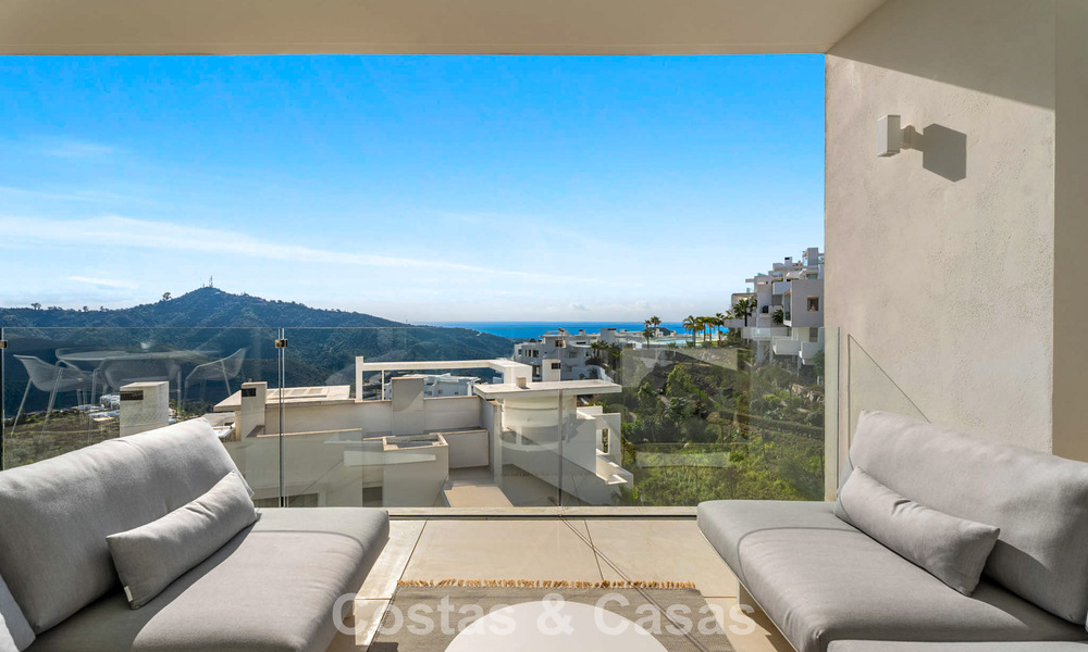 Modernistisch luxe appartement te koop met zeezicht in een boutique complex in de heuvels nabij Marbella stad 798593