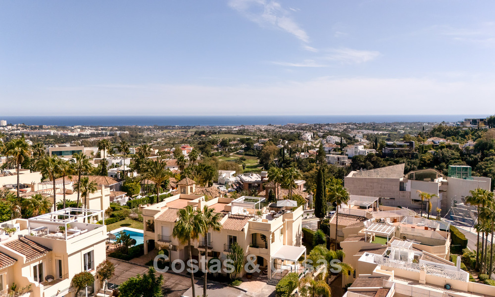 Luxe design townhouse met panoramisch zeezicht te koop in La Quinta, Marbella - Benahavis 798610