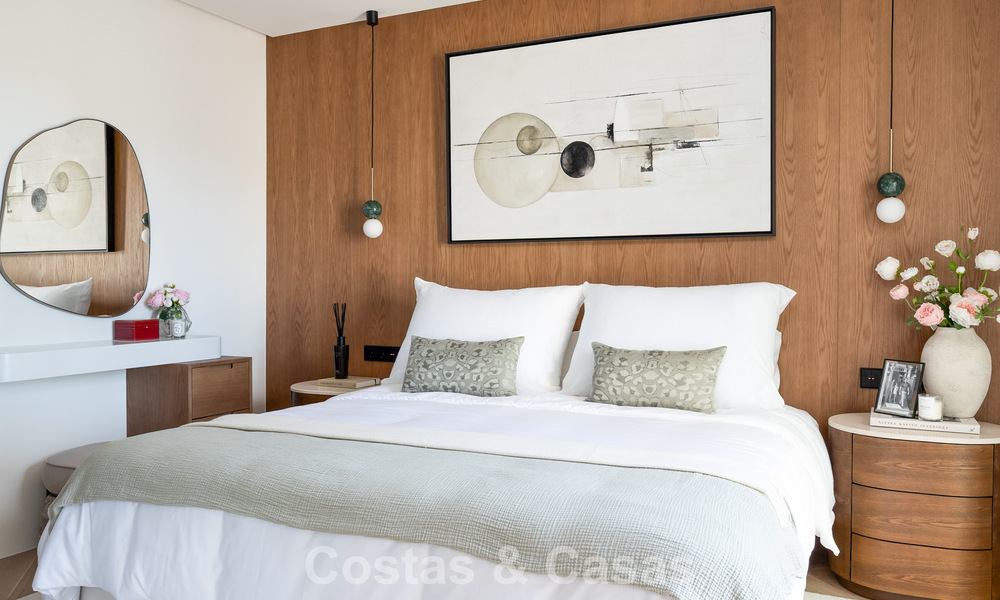 Luxe design townhouse met panoramisch zeezicht te koop in La Quinta, Marbella - Benahavis 798621