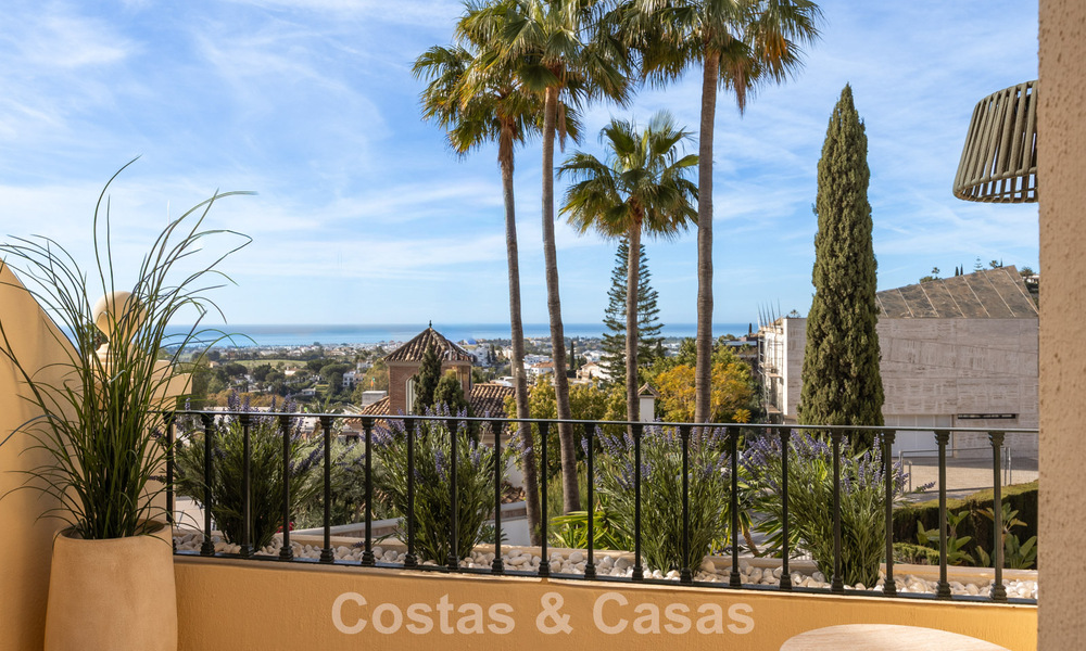 Luxe design townhouse met panoramisch zeezicht te koop in La Quinta, Marbella - Benahavis 798622
