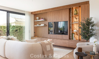 Luxe design townhouse met panoramisch zeezicht te koop in La Quinta, Marbella - Benahavis 798629 