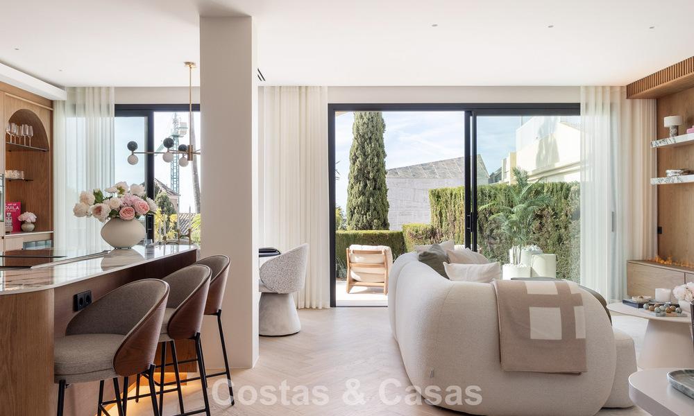 Luxe design townhouse met panoramisch zeezicht te koop in La Quinta, Marbella - Benahavis 798630