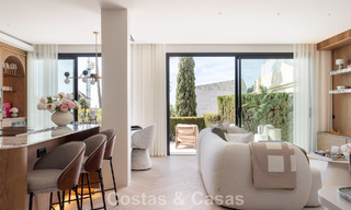 Luxe design townhouse met panoramisch zeezicht te koop in La Quinta, Marbella - Benahavis 798630 