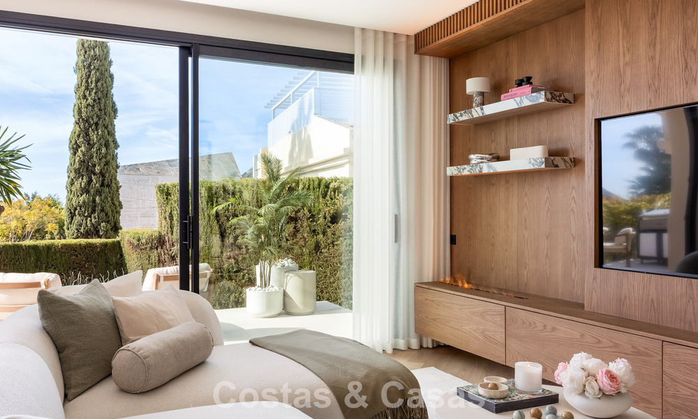 Luxe design townhouse met panoramisch zeezicht te koop in La Quinta, Marbella - Benahavis 798631