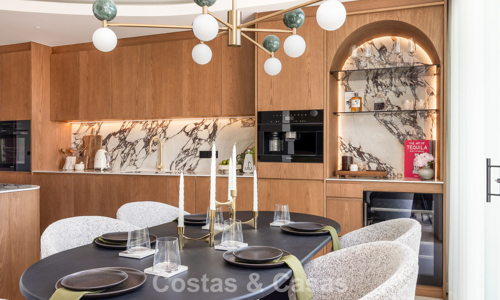 Luxe design townhouse met panoramisch zeezicht te koop in La Quinta, Marbella - Benahavis 798636