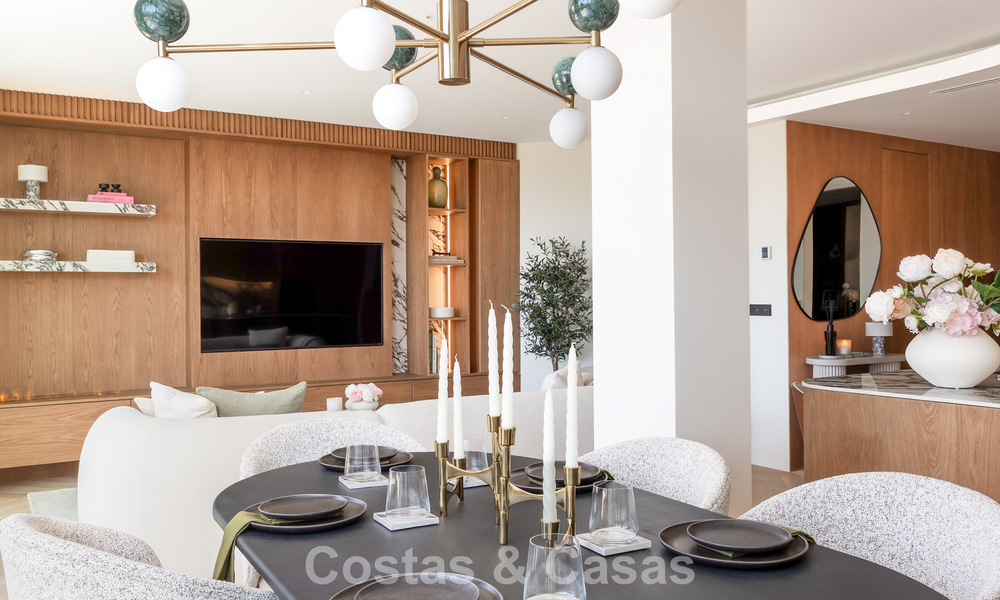 Luxe design townhouse met panoramisch zeezicht te koop in La Quinta, Marbella - Benahavis 798637