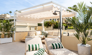 Luxe design townhouse met panoramisch zeezicht te koop in La Quinta, Marbella - Benahavis 798639 