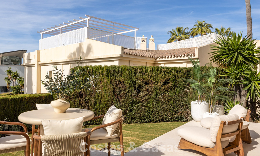 Luxe design townhouse met panoramisch zeezicht te koop in La Quinta, Marbella - Benahavis 798643