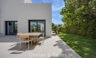 Instapklare, eigentijds-mediterrane nieuwe luxevilla te koop in een golfwijk van Marbella - Benahavis 798697 