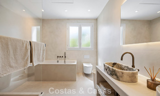 Instapklare, eigentijds-mediterrane nieuwe luxevilla te koop in een golfwijk van Marbella - Benahavis 798699 