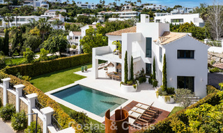 Instapklare, eigentijds-mediterrane nieuwe luxevilla te koop in een golfwijk van Marbella - Benahavis 798701 