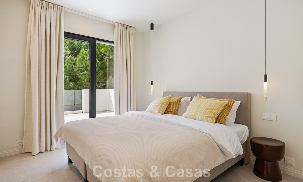 Instapklare, eigentijds-mediterrane nieuwe luxevilla te koop in een golfwijk van Marbella - Benahavis 798732