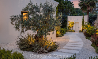Instapklare, eigentijds-mediterrane nieuwe luxevilla te koop in een golfwijk van Marbella - Benahavis 798739 