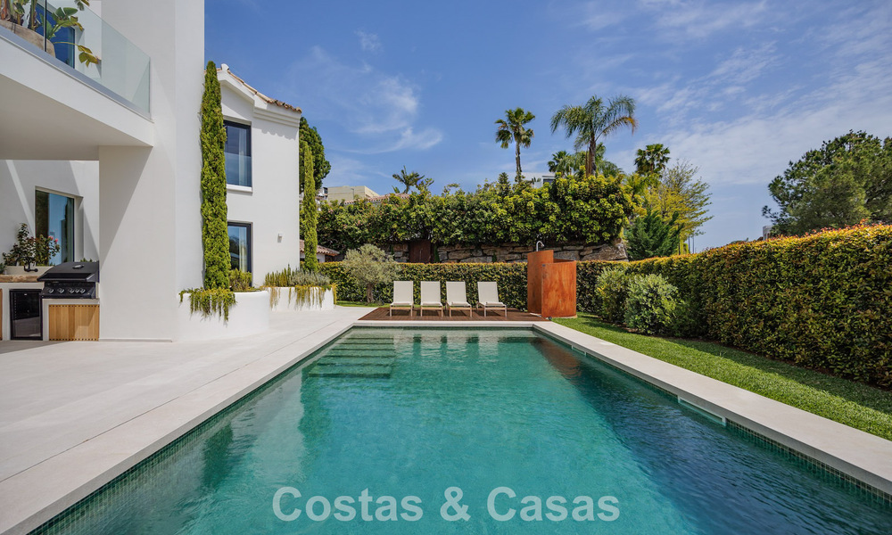 Instapklare, eigentijds-mediterrane nieuwe luxevilla te koop in een golfwijk van Marbella - Benahavis 798741