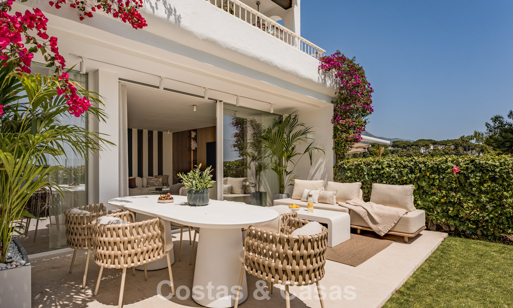 Stijlvol gemoderniseerd appartement te koop, eerstelijns Aloha Golf in Nueva Andalucia, Marbella 798774