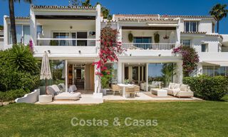 Stijlvol gemoderniseerd appartement te koop, eerstelijns Aloha Golf in Nueva Andalucia, Marbella 798778 