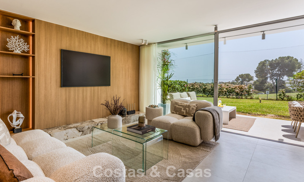 Stijlvol gemoderniseerd appartement te koop, eerstelijns Aloha Golf in Nueva Andalucia, Marbella 798783