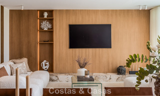 Stijlvol gemoderniseerd appartement te koop, eerstelijns Aloha Golf in Nueva Andalucia, Marbella 798788 