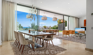 Modern-hedendaagse villa met panoramisch zeezicht te koop in een begeerde golfwijk in Marbella - Benahavis 798860 