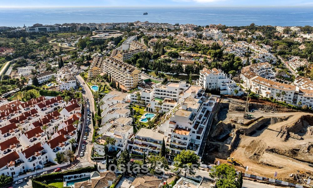 Instapklaar en eigentijds volledig gerenoveerd appartement te koop in Nueva Andalucia, Marbella 798897
