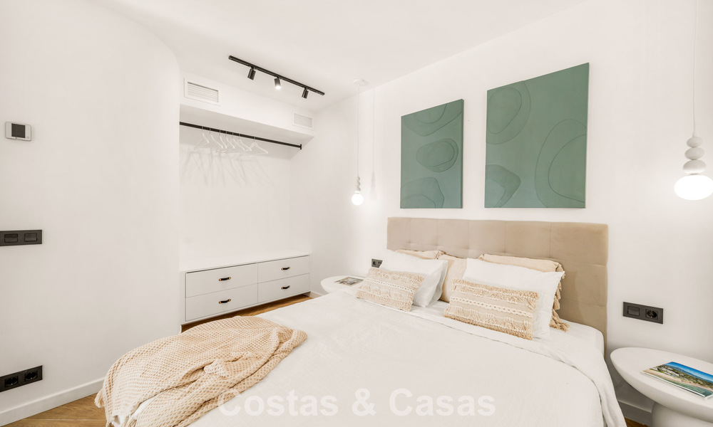 Instapklaar en eigentijds volledig gerenoveerd appartement te koop in Nueva Andalucia, Marbella 798903