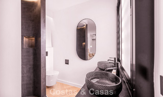 Instapklaar en eigentijds volledig gerenoveerd appartement te koop in Nueva Andalucia, Marbella 798904 