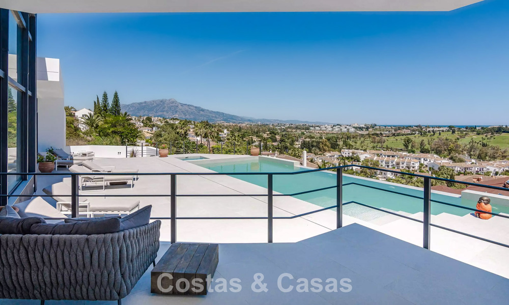 Geavanceerde luxevilla met panoramisch zeezicht te koop in de heuvels van Marbella - Benahavis 798927
