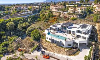 Geavanceerde luxevilla met panoramisch zeezicht te koop in de heuvels van Marbella - Benahavis 798930 