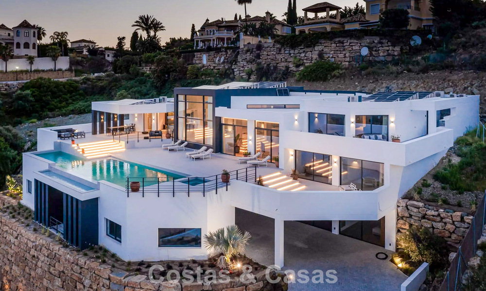 Geavanceerde luxevilla met panoramisch zeezicht te koop in de heuvels van Marbella - Benahavis 798944
