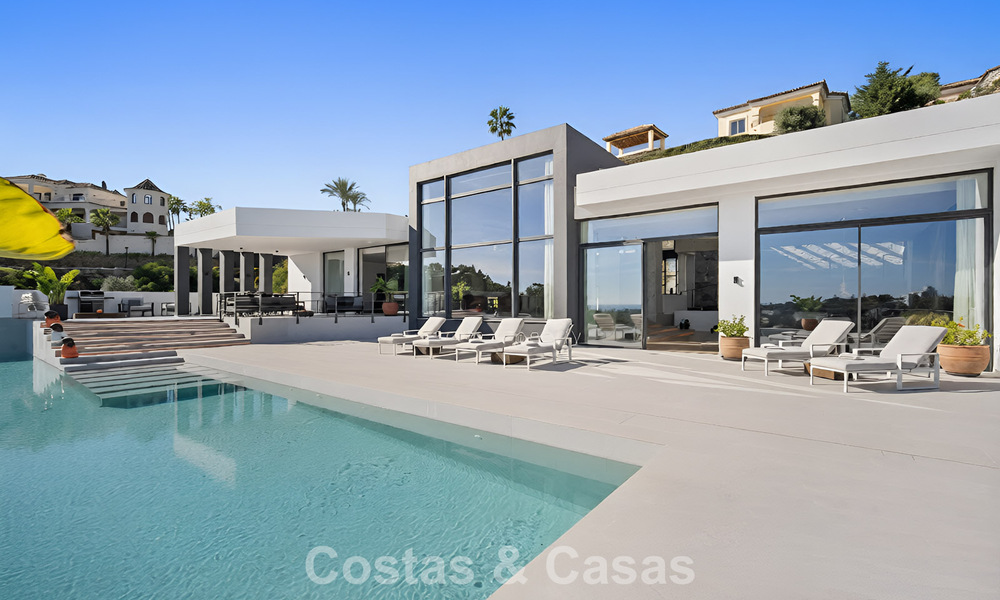 Geavanceerde luxevilla met panoramisch zeezicht te koop in de heuvels van Marbella - Benahavis 798965