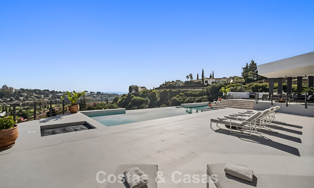 Geavanceerde luxevilla met panoramisch zeezicht te koop in de heuvels van Marbella - Benahavis 798967