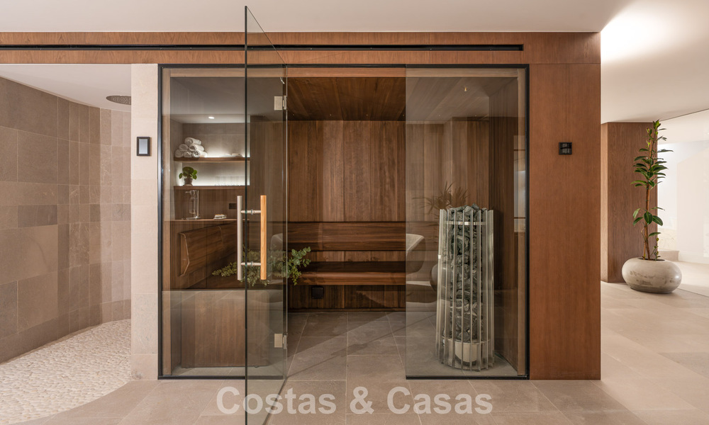 Royale villa in een eigentijdse, Mediterrane bouwstijl te koop in een afgeschermde urbanisatie in Marbella - Benahavis 799057