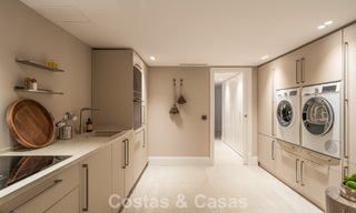 Royale villa in een eigentijdse, Mediterrane bouwstijl te koop in een afgeschermde urbanisatie in Marbella - Benahavis 799059 
