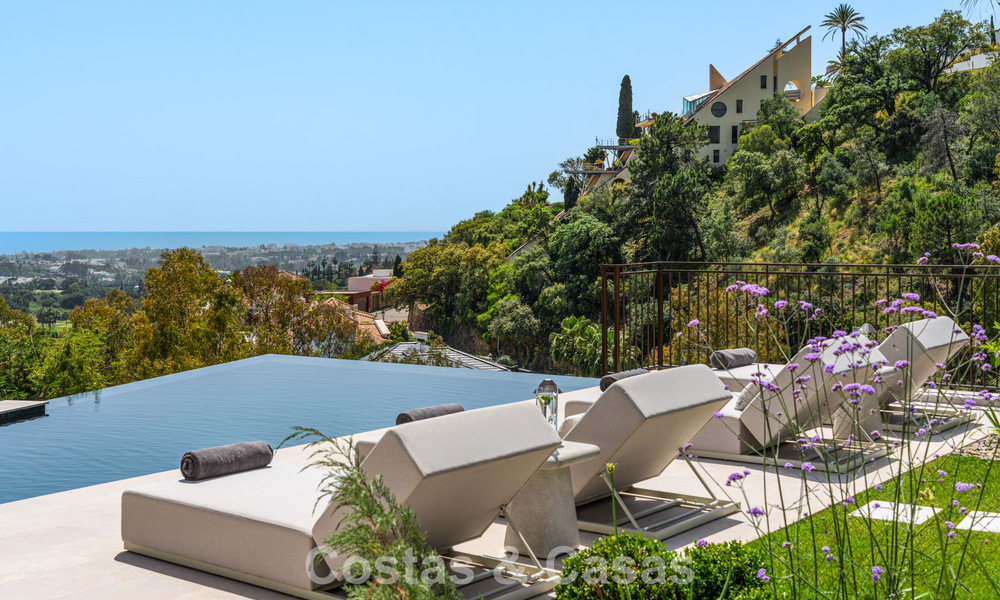Royale villa in een eigentijdse, Mediterrane bouwstijl te koop in een afgeschermde urbanisatie in Marbella - Benahavis 799083