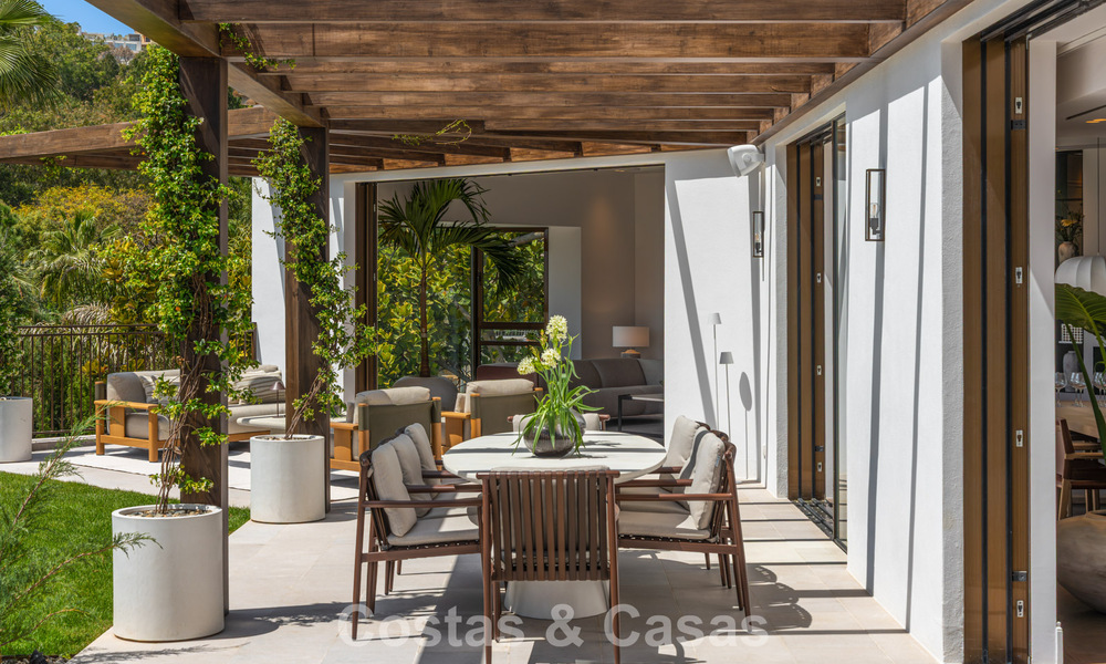 Royale villa in een eigentijdse, Mediterrane bouwstijl te koop in een afgeschermde urbanisatie in Marbella - Benahavis 799084