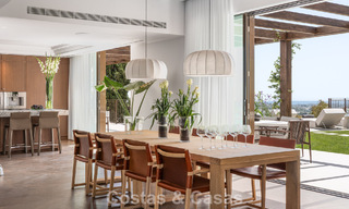 Royale villa in een eigentijdse, Mediterrane bouwstijl te koop in een afgeschermde urbanisatie in Marbella - Benahavis 799086 