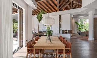 Royale villa in een eigentijdse, Mediterrane bouwstijl te koop in een afgeschermde urbanisatie in Marbella - Benahavis 799088 