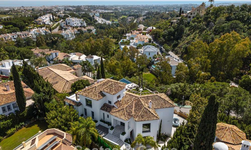 Royale villa in een eigentijdse, Mediterrane bouwstijl te koop in een afgeschermde urbanisatie in Marbella - Benahavis 799093