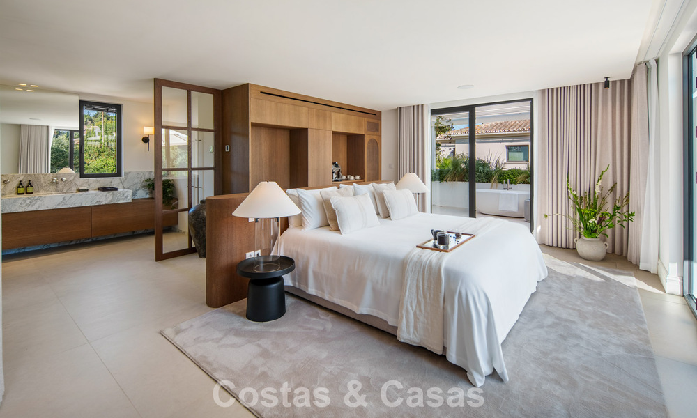 Instapklare, hedendaagse Mediterrane villa te koop grenzend aan de golfbaan van Las Brisas in Nueva Andalucia, Marbella 799107