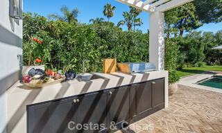 Instapklare, hedendaagse Mediterrane villa te koop grenzend aan de golfbaan van Las Brisas in Nueva Andalucia, Marbella 799121 