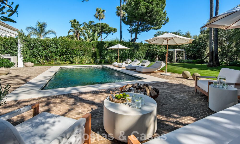 Instapklare, hedendaagse Mediterrane villa te koop grenzend aan de golfbaan van Las Brisas in Nueva Andalucia, Marbella 799125