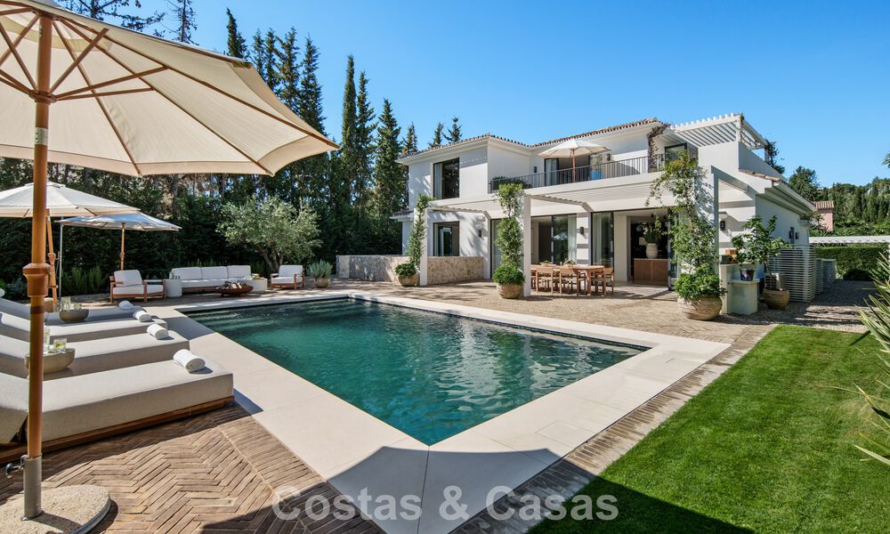 Instapklare, hedendaagse Mediterrane villa te koop grenzend aan de golfbaan van Las Brisas in Nueva Andalucia, Marbella 799127